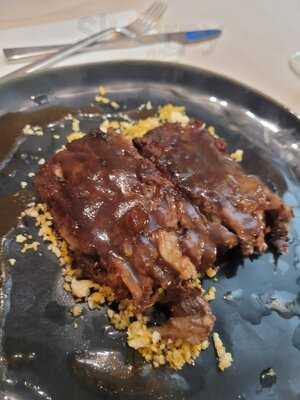 Versos Sueltos, Casa De Comidas