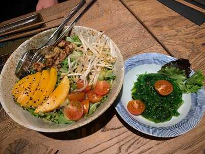 Monster Sushi Aribau