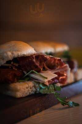 Zentral:  Specialty Coffee And Bakery