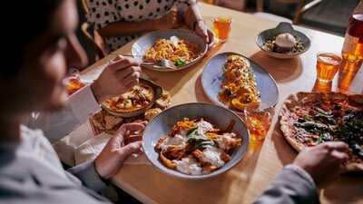 La Mafia Se Sienta A La Mesa 