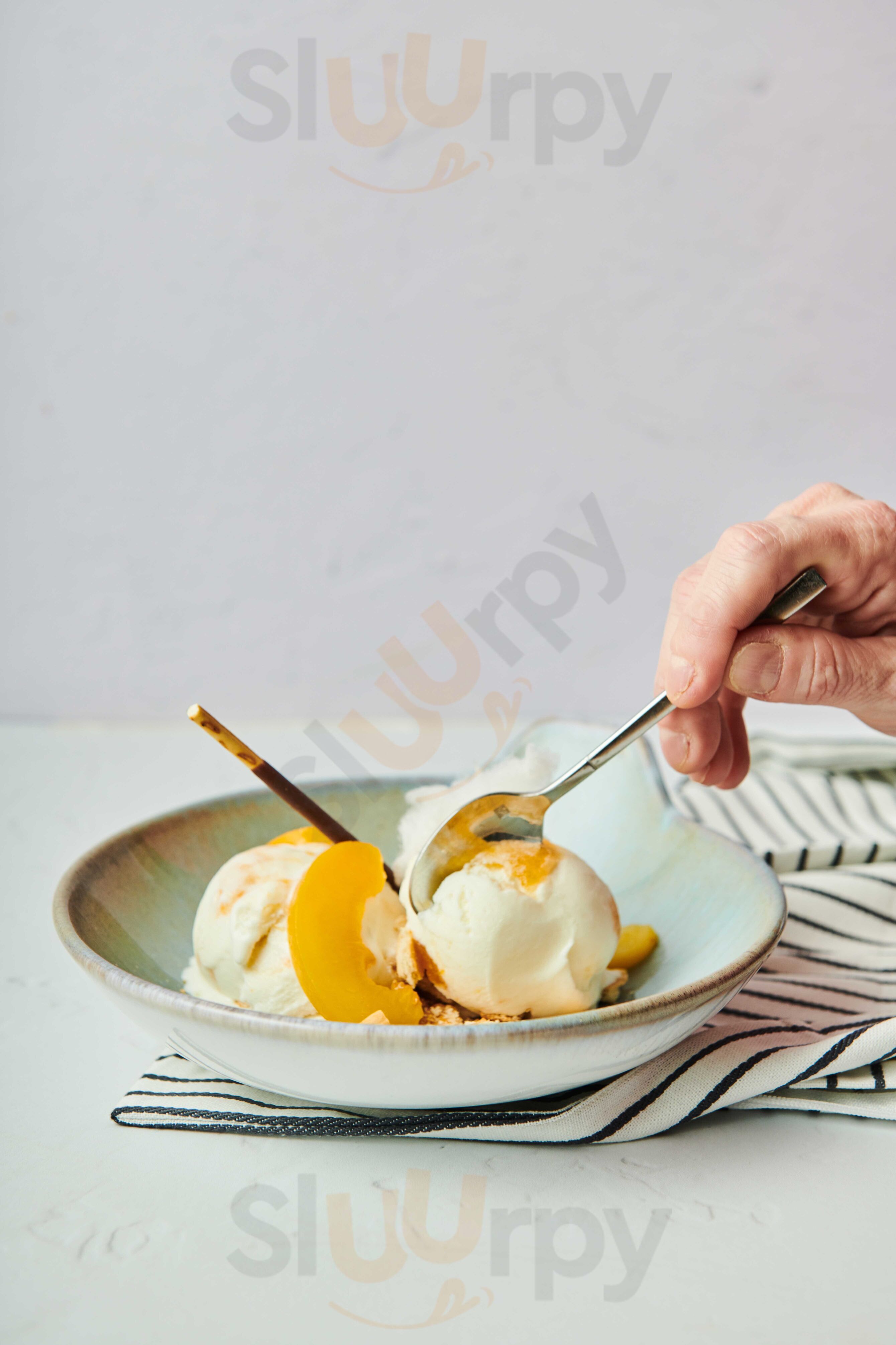 La Mafia Se Sienta A La Mesa 