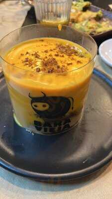 Baka Vieja Burger Shop