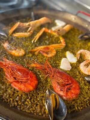 Pinedo Beach Arrocería & Lounge