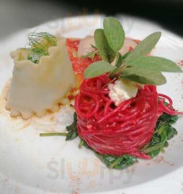 Pizzeria Alfredo & Seafood Restaurant