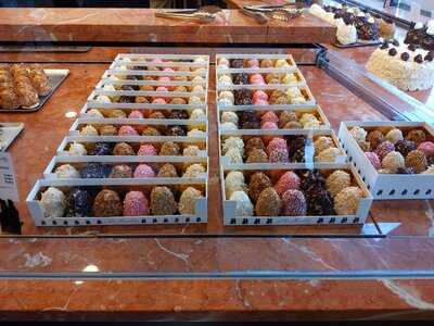 Aux Merveilleux De Fred