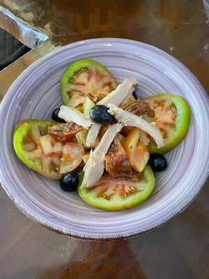 Pizzeria Restaurante Metro Y Pico