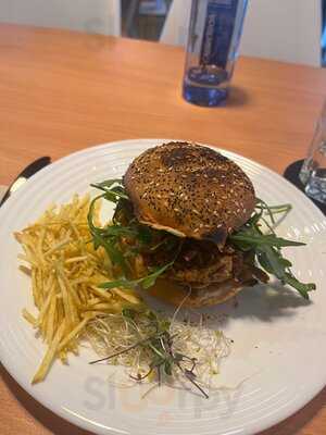 La Emilia Brunch & Drunch