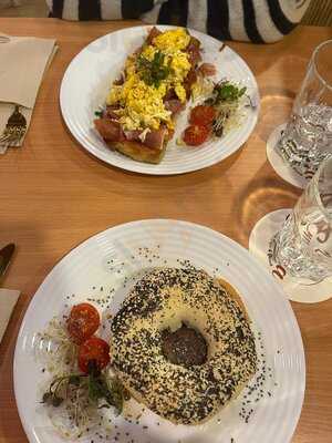 La Emilia Brunch & Drunch