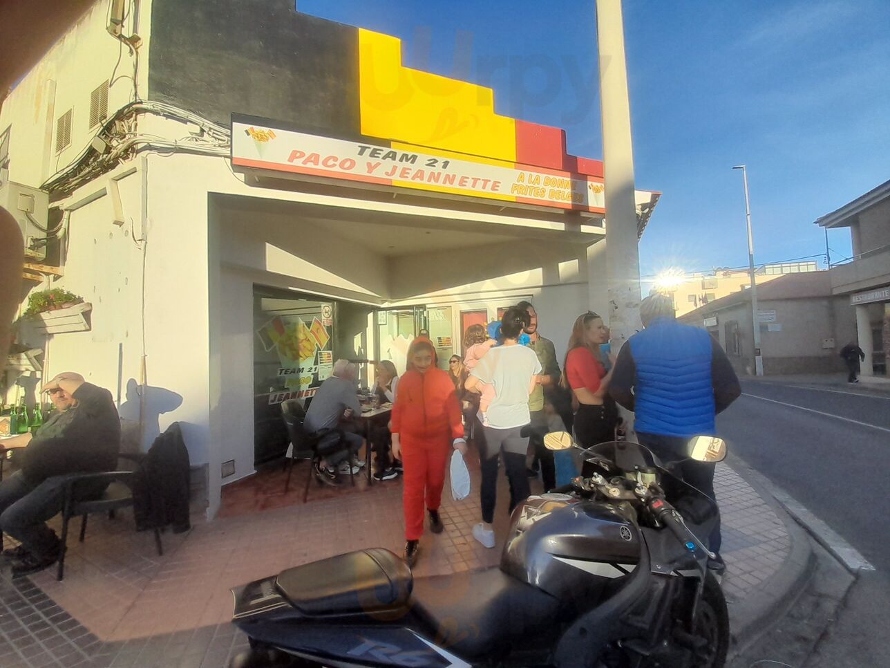 Team 21  Paco Y Jeannette