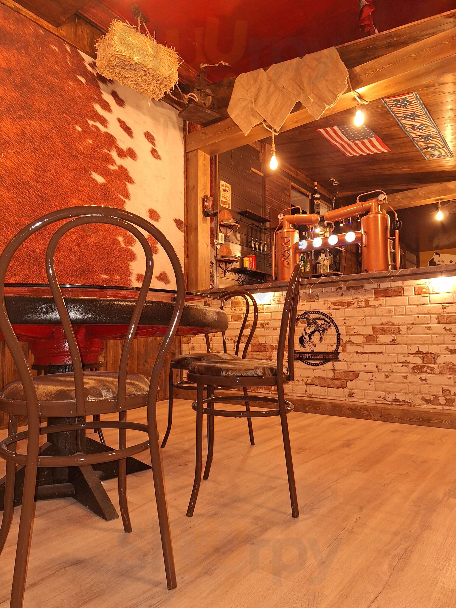 Far West Village Teruel