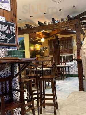 Mesón La Esquina Del Jamón