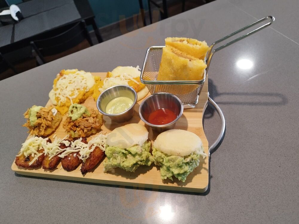 Un Poquito Más Restaurante