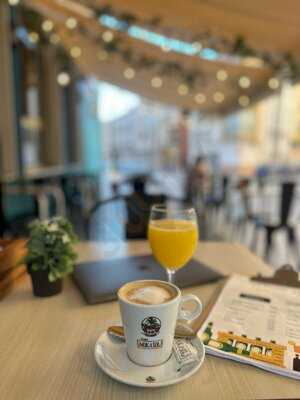 El Tux Biergärten Cerveceria