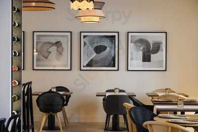 Ayt Iraten Restaurant