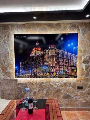 Royal Indian Tandoori Restaurant &amp; Bar