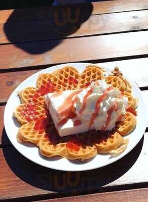 Vohvelikahvila Ja Taideleipomo