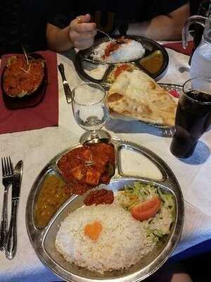 Nepalilainen Ravintola Mountain