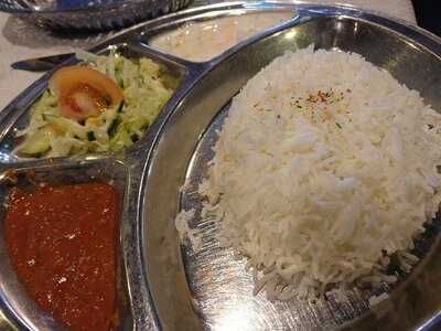 Nepalilainen Ravintola Mountain