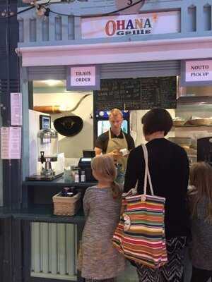 Ohana Lei'pomo & Grille