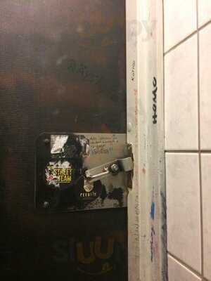 Ale-pub Hällänkellari