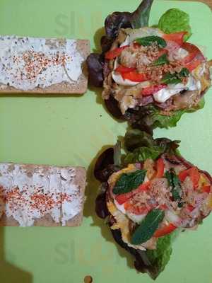 Fly Fusion Cafe & Restaurant