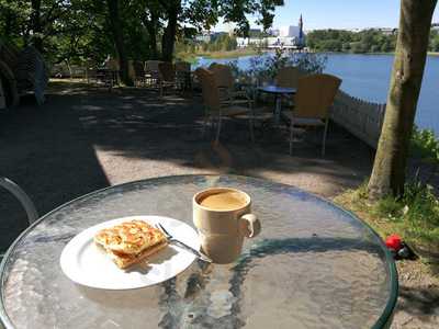 Sinisen Huvilan Kahvila The Blue Villas Cafe