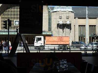 Leonardo Cafe & Bistro