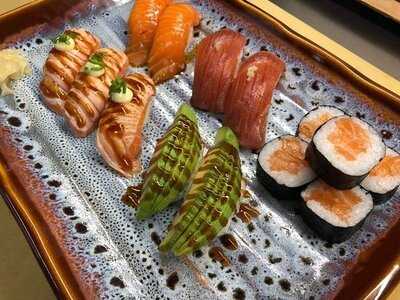 Latitude 25 - Okinawa Ravintola Baari