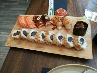 Latitude 25 - Okinawa Ravintola Baari