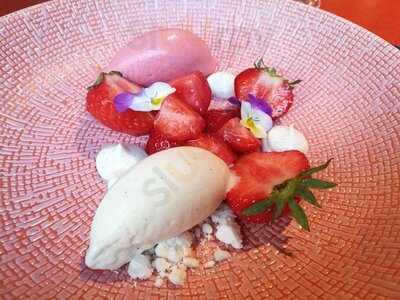 Marski Bar & Restaurant