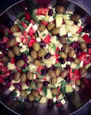 Four Seasons Salads & Delicatesses