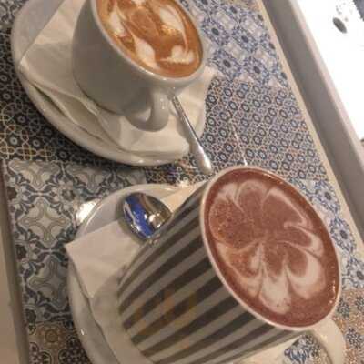 Minilicious Tea & Caphe