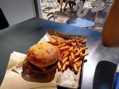 Bites Burgers Kamppi