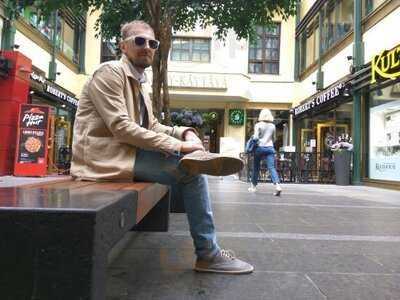 Robert's Coffee Kamppi