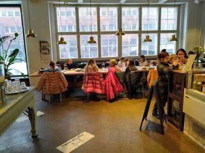 Moko Market Cafe & Store Sornainen