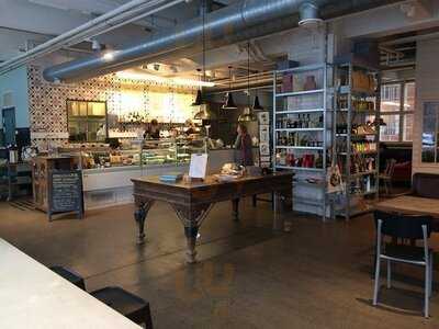 Moko Market Cafe & Store Sornainen