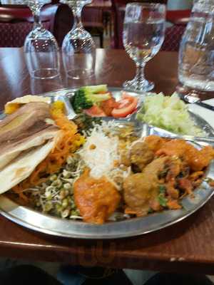 Nepalilainen Ravintola Lali Gurans