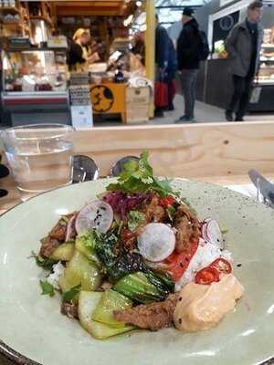 Roots Kitchen Hakaniemi