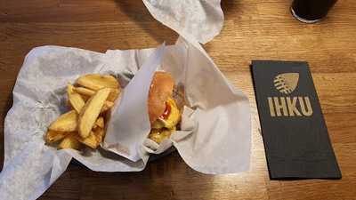 Ihku Night Club & Karaoke