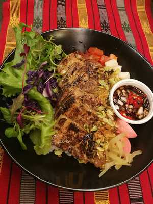 Kamalig - Filipino Eatery