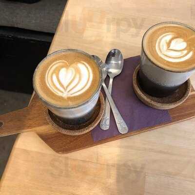 El Fant Coffee & Wine Bar