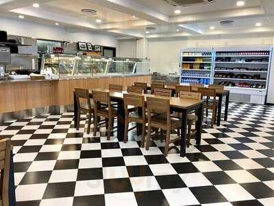 Lielahden Mustamakkarabaari