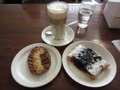 Kahvila-konditoria Hopia