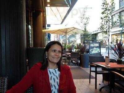 Globe Restaurant And Bar