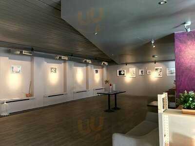 Red Conception Gallery & Restaurant