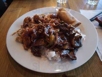 Vivian's Kitchen & Bar