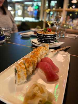 Sushibar + Wine City