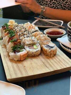 Sushibar + Wine City