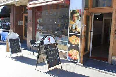 Phloopy's Crêperie & Café