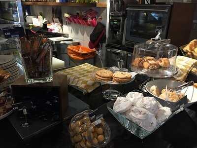 Coffee House Asema-aukio